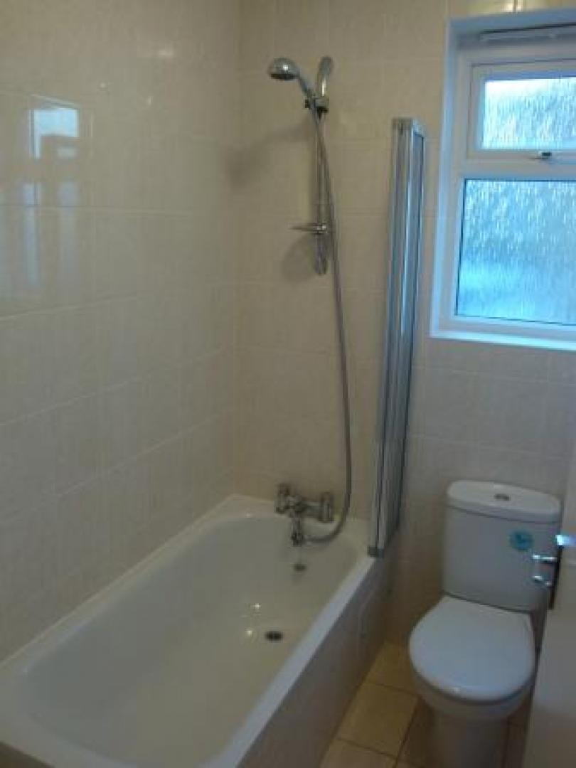 			NEW INSTRUCTION, 3 Bedroom, 1 bath, 1 reception Flat			 Crewys Road, GOLDERS GREEN/CRICKLEWOOD